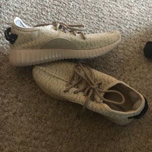 Yeezy Look a Like Sneakers